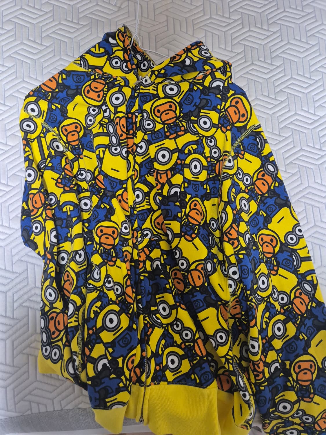 베이프 미니언즈 마일로 후드집업 상품이미지2