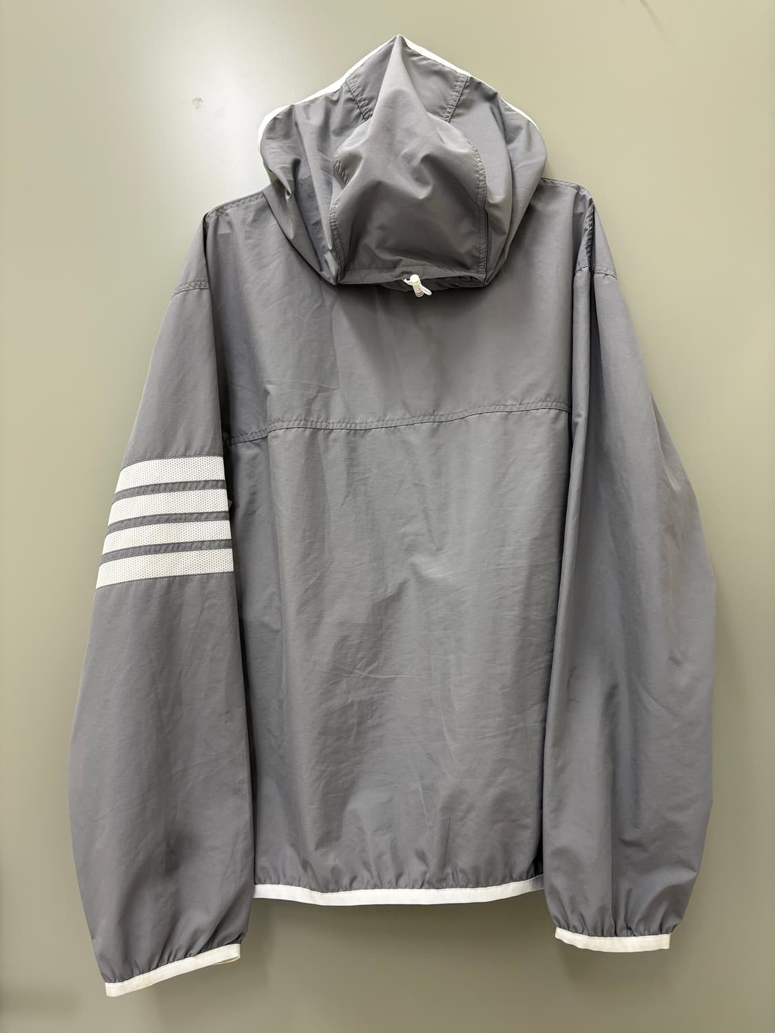 톰브라운 립스탑 바람막이 상품이미지3