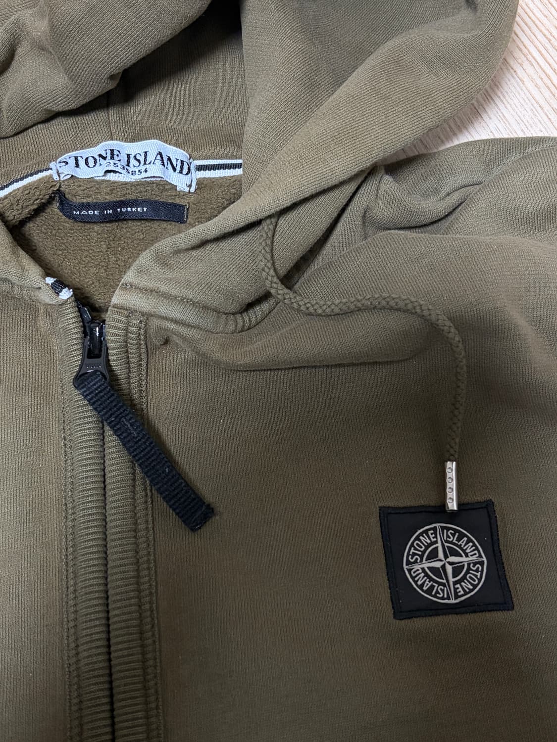 스톤아일랜드 후드집업 카키 상품이미지1