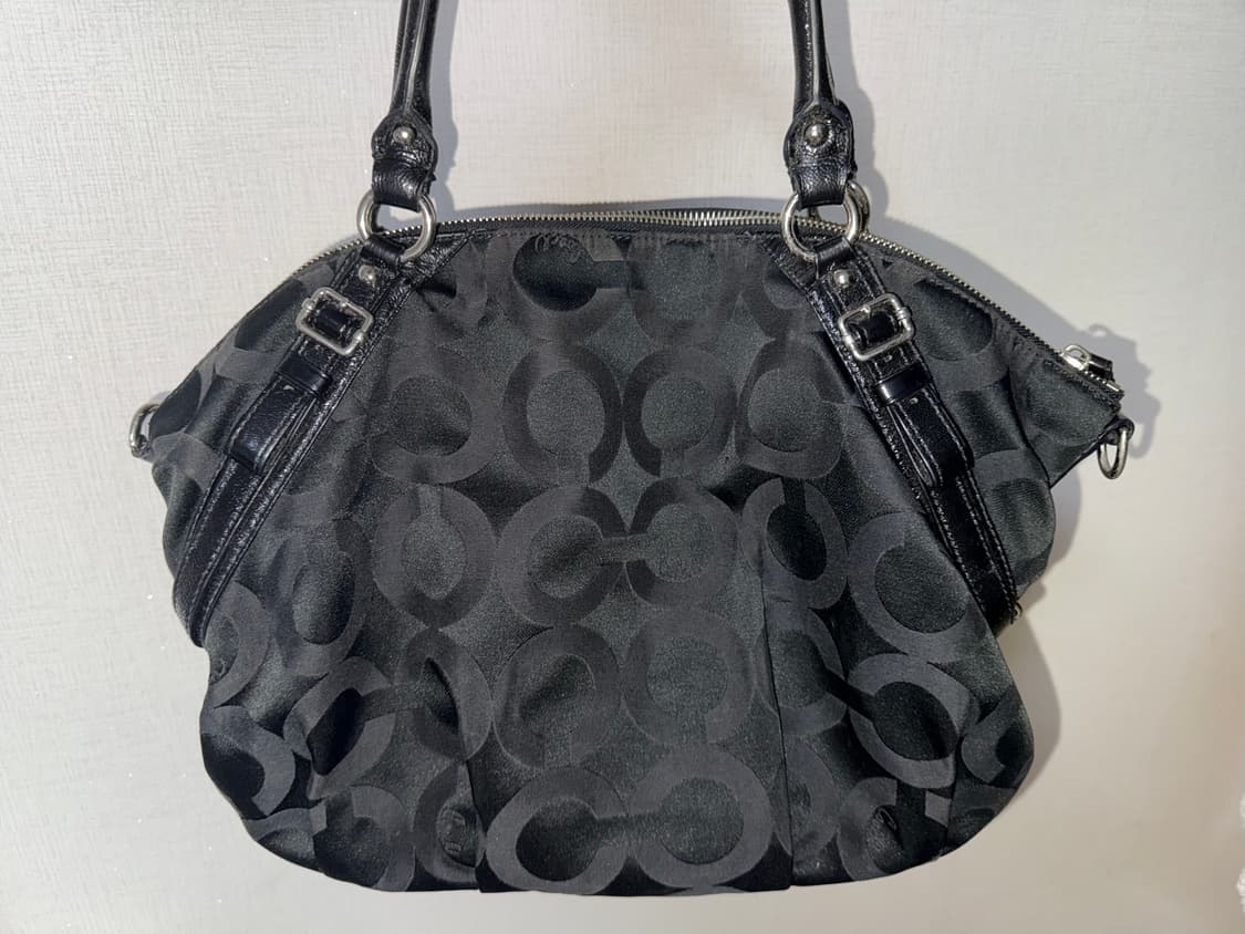 코치 숄더백 블랙 상품이미지4