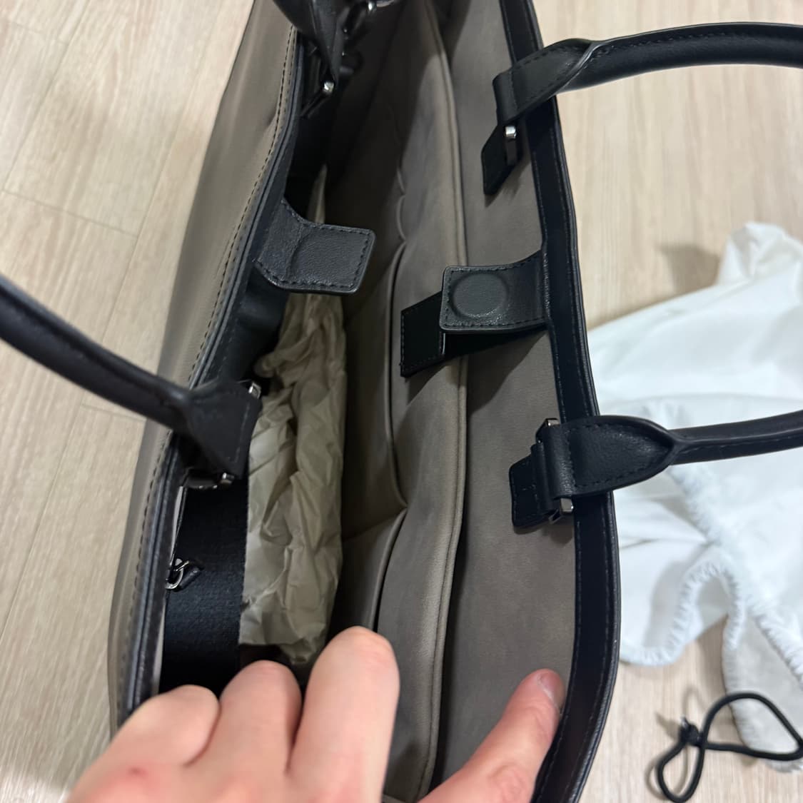 새상품)질스튜어트 로건 토트백 소가죽 상품이미지6