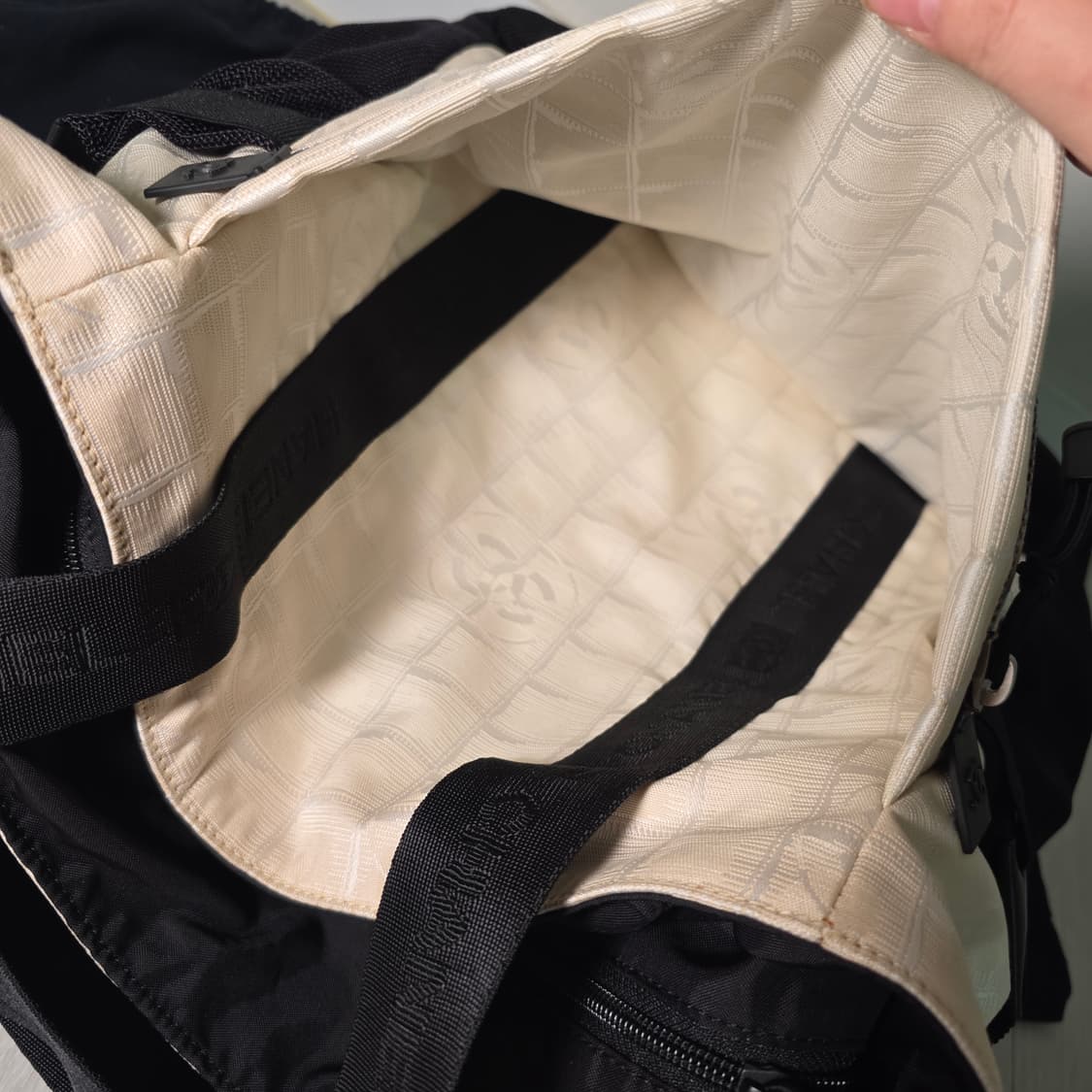 샤넬 트래블라인 토트백 백팩 2way 상품이미지9