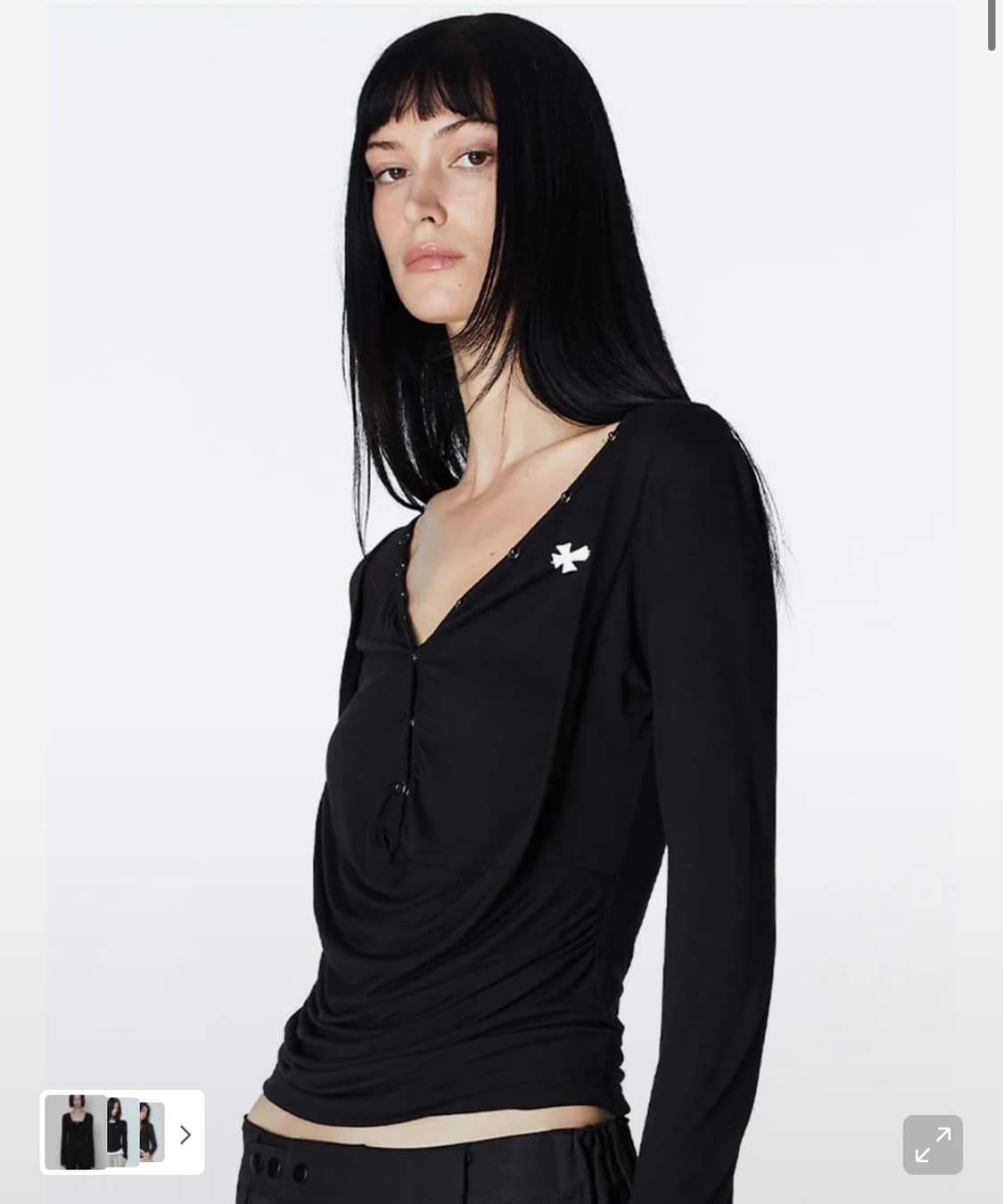 이천아카이브스 DRAPED HENLEY TOP 블랙 상품이미지2