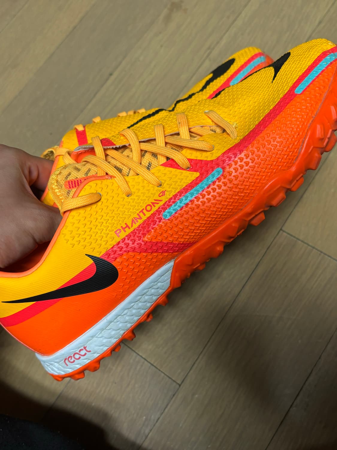 나이키 팬텀 gt2 프로 tf 255 상품이미지3