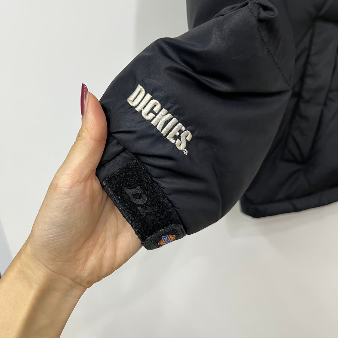 디키즈 자수로고 블랙 덕다운 푸퍼 패딩 자켓 상품이미지5