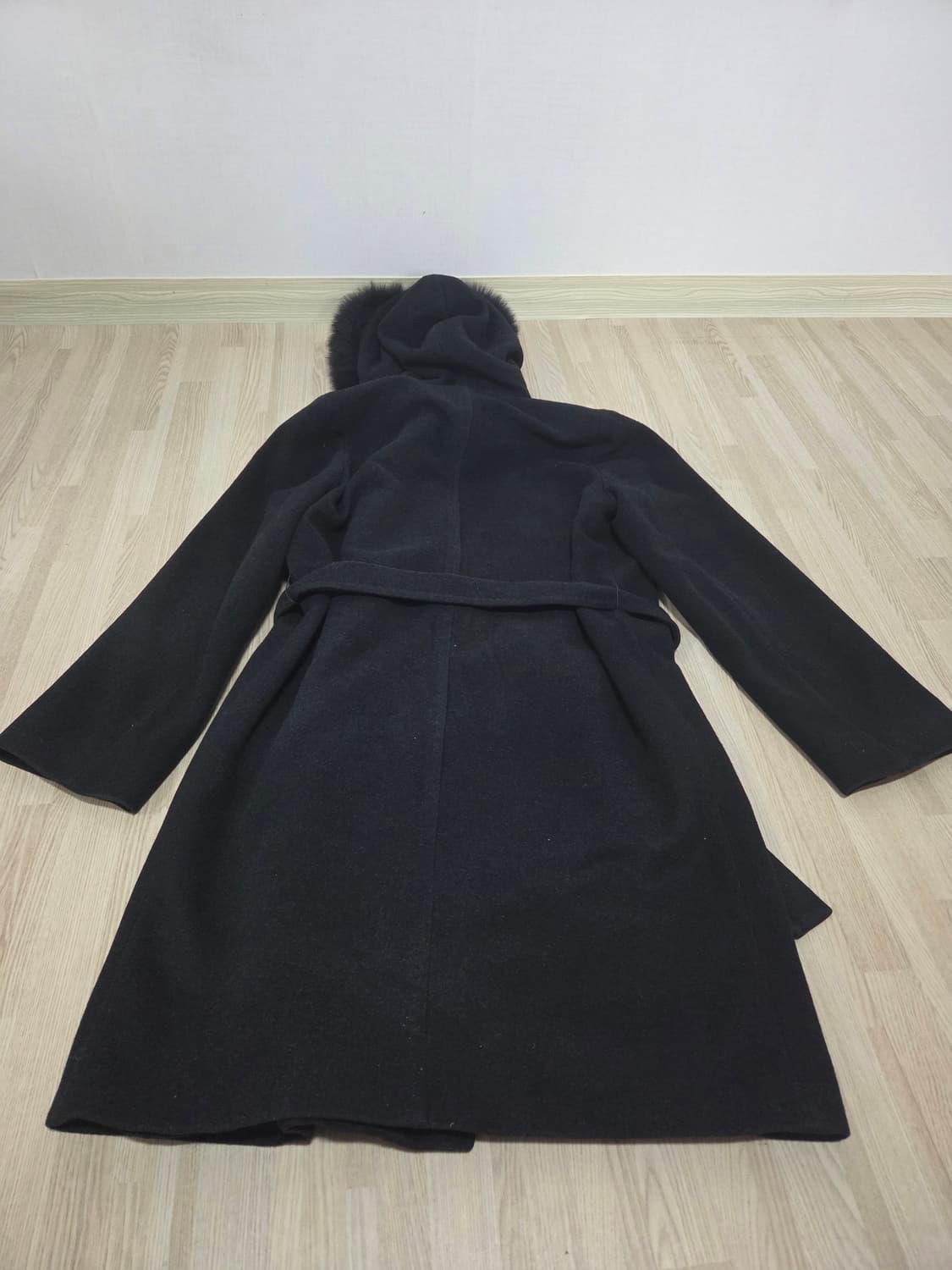 막스마라 스튜디오 블랙 폭스퍼 코트 상품이미지4