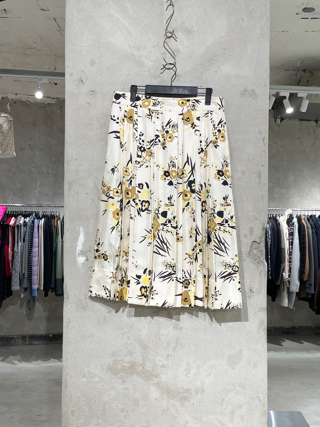 토리버치 크림 플로럴 플리츠 실크 트윌 롱 스커트 상품이미지1