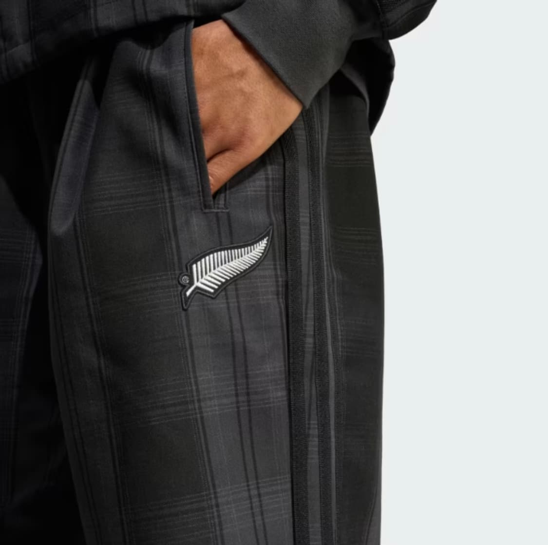 Adidas Originals 올블랙 파이어버드 플레이드 트랙 팬츠 상품이미지3