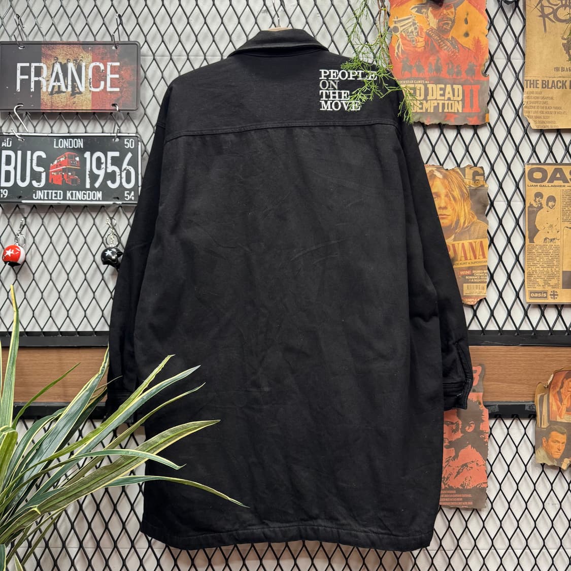 카파 X GU 롱 셔츠 자켓 전면 빅로고 빅포켓 포인트 블랙 상품이미지2