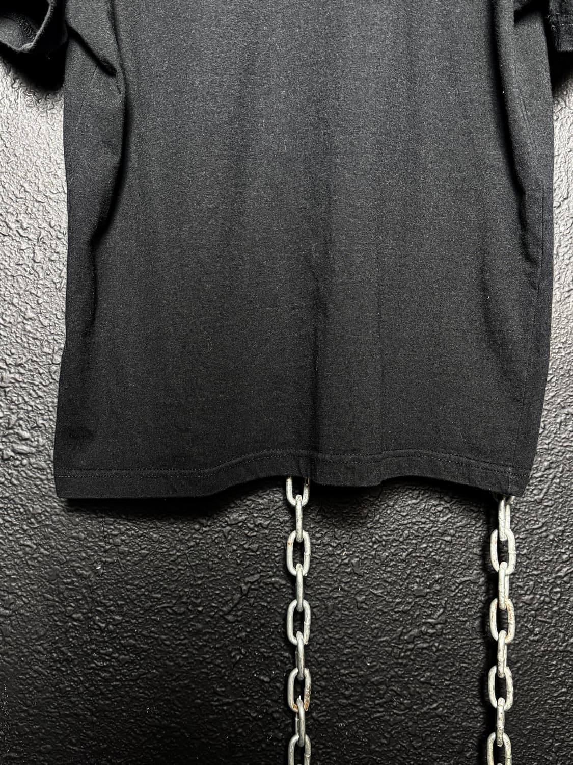 Gothic Graphic V-neck T-shirt 상품이미지6