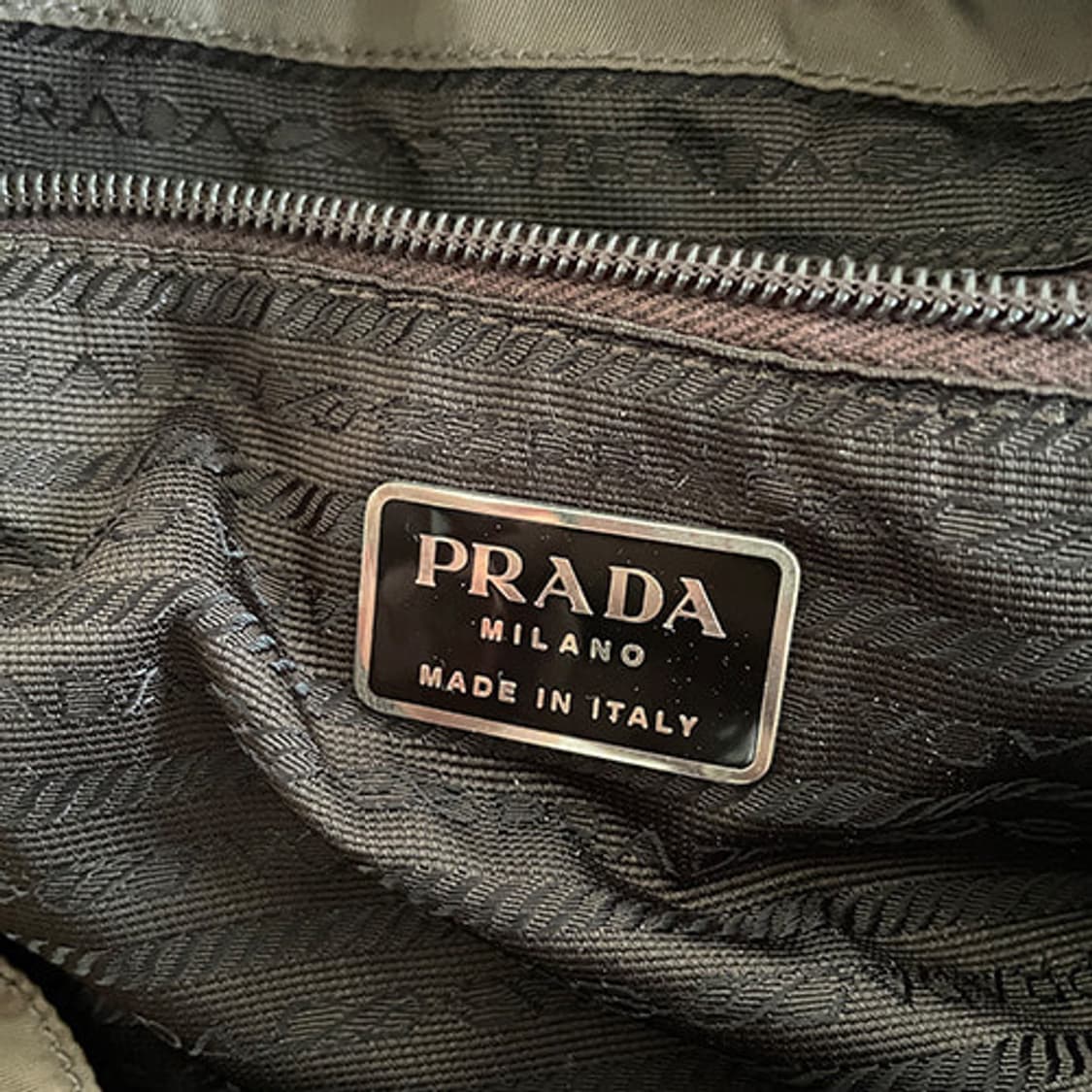 프라다 포코노 구형 백팩 가방 상품이미지5