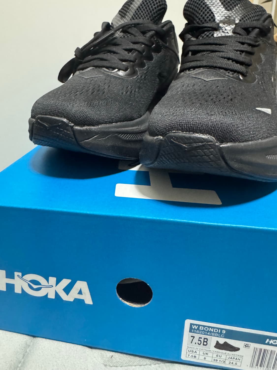 호카오네오네 본디9 245 새거 상품이미지1