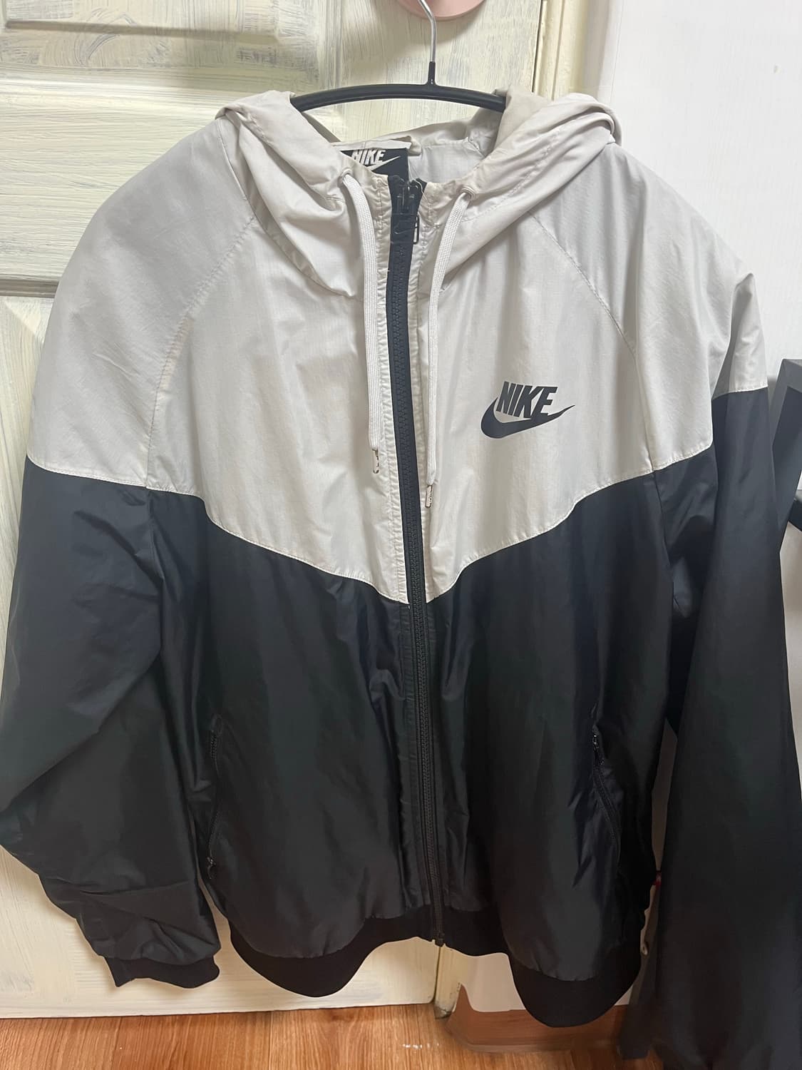 나이키 바람막이 상품이미지1