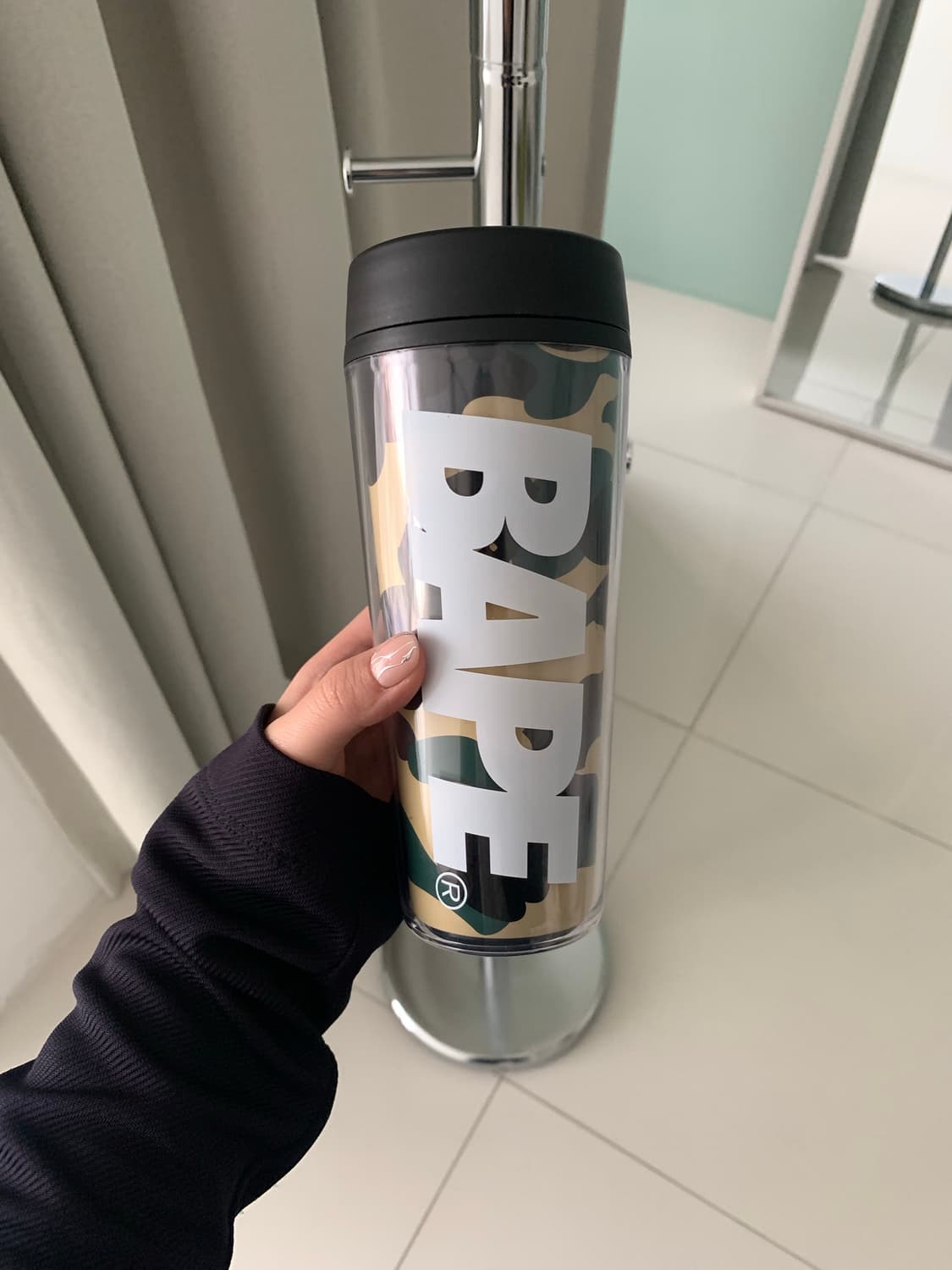 Bape 카모 텀블러 상품이미지1