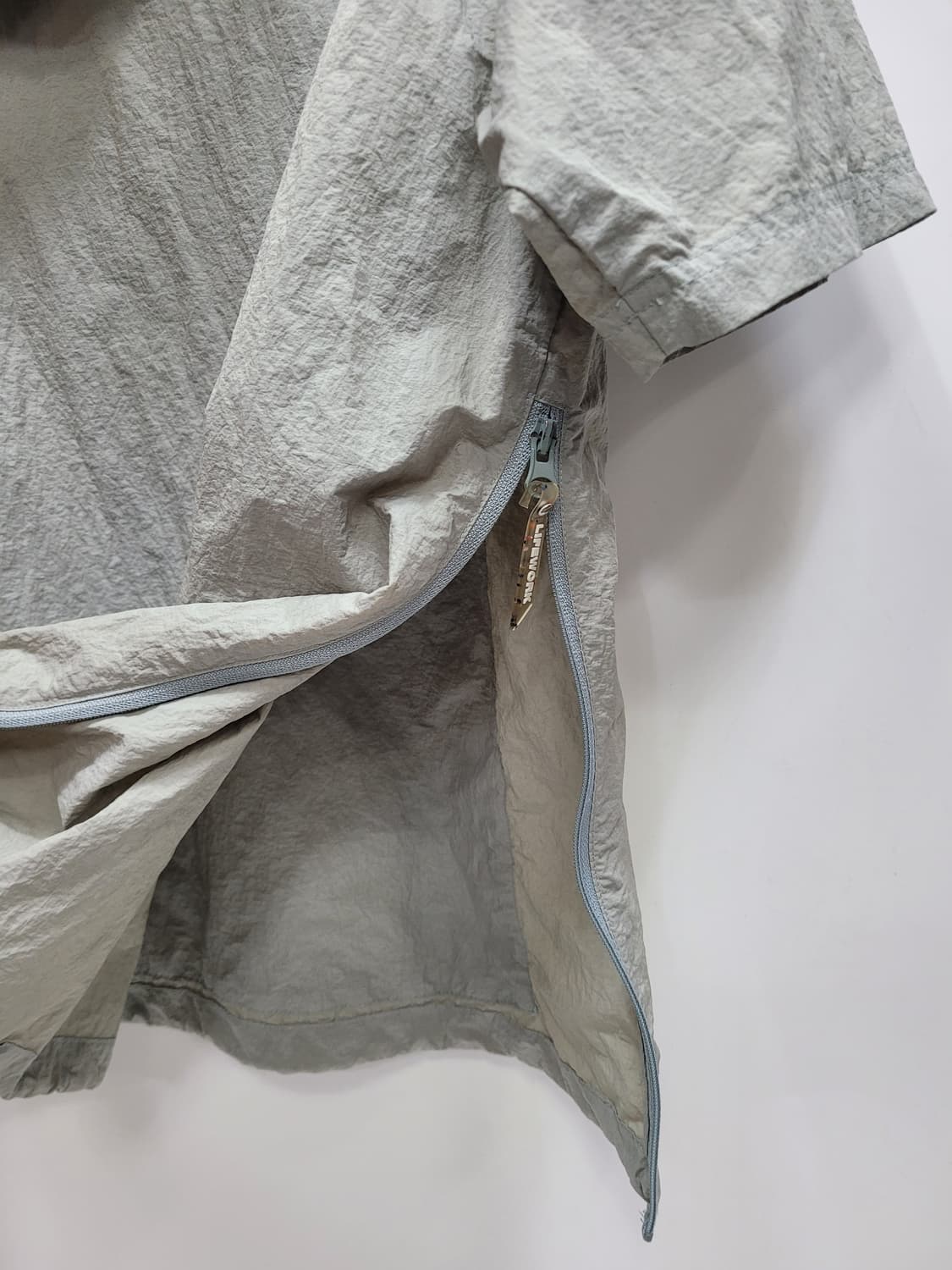 라이프워크 메쉬포켓 후드 아노락 / 남 M (117) 라이트 그레이
 상품이미지5