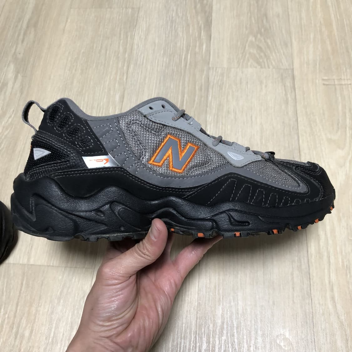 (255) 뉴발란스 ML703 그레이블랙 어글리 스니커즈 트래킹화 그레이 상품이미지6