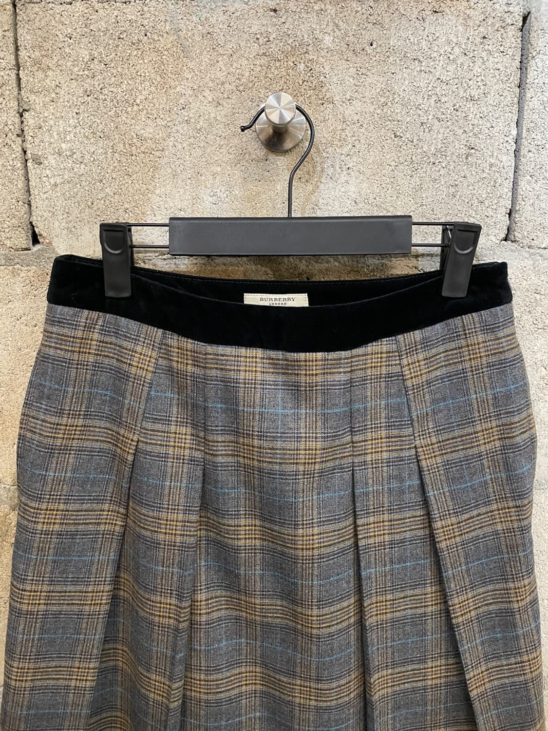 버버리 플리츠 체크 스커트 상품이미지2