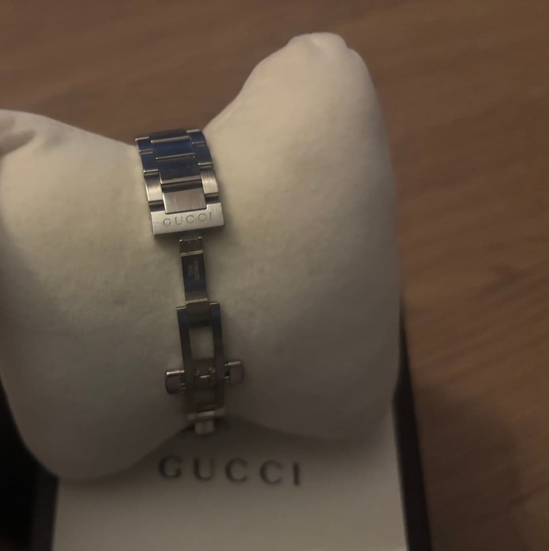 구찌 골드핸즈 스틸 메탈밴드시계 126.5  28mm 여성쿼츠시계 상품이미지3