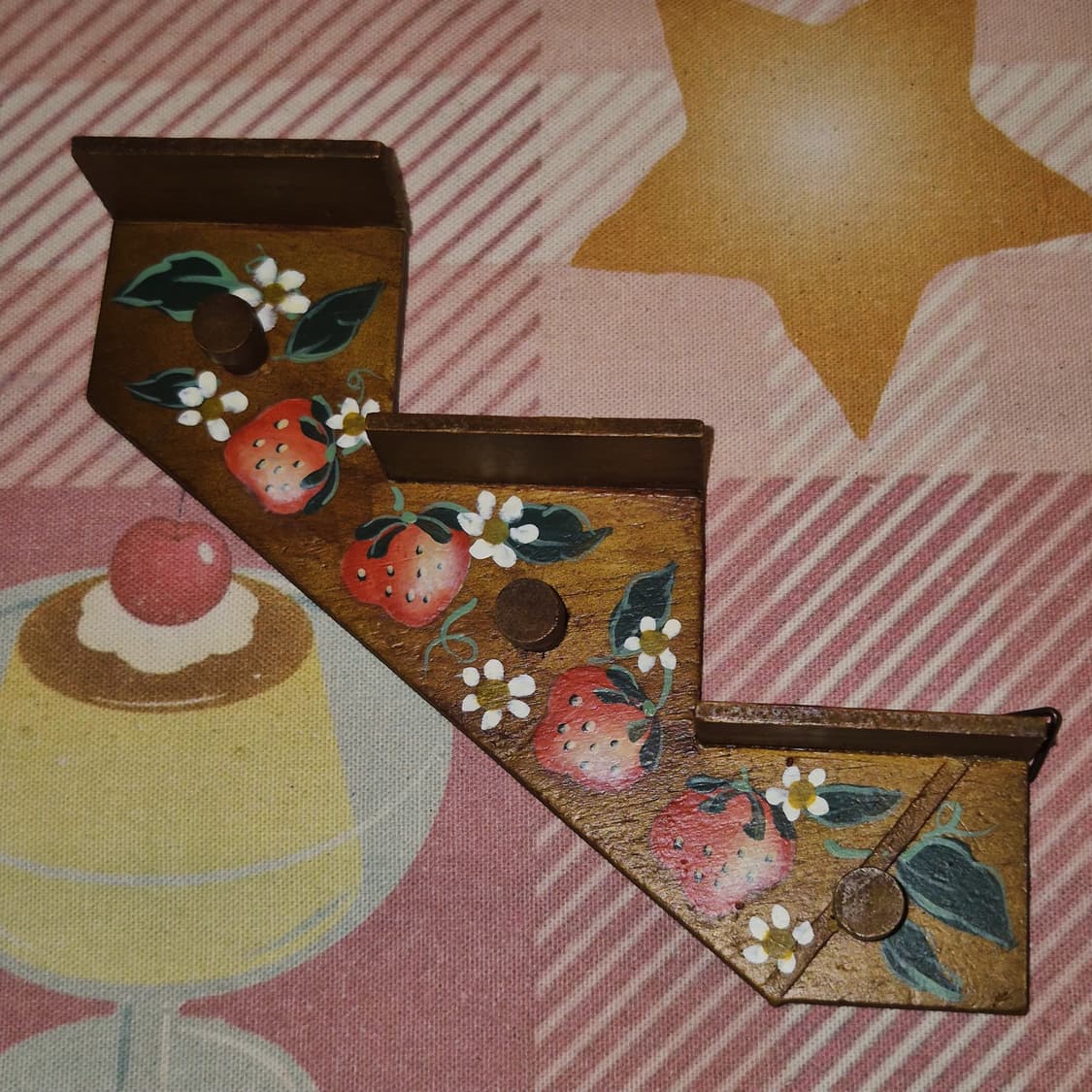 80s 원목 핸드페인팅 딸기 계단 후크 상품이미지8