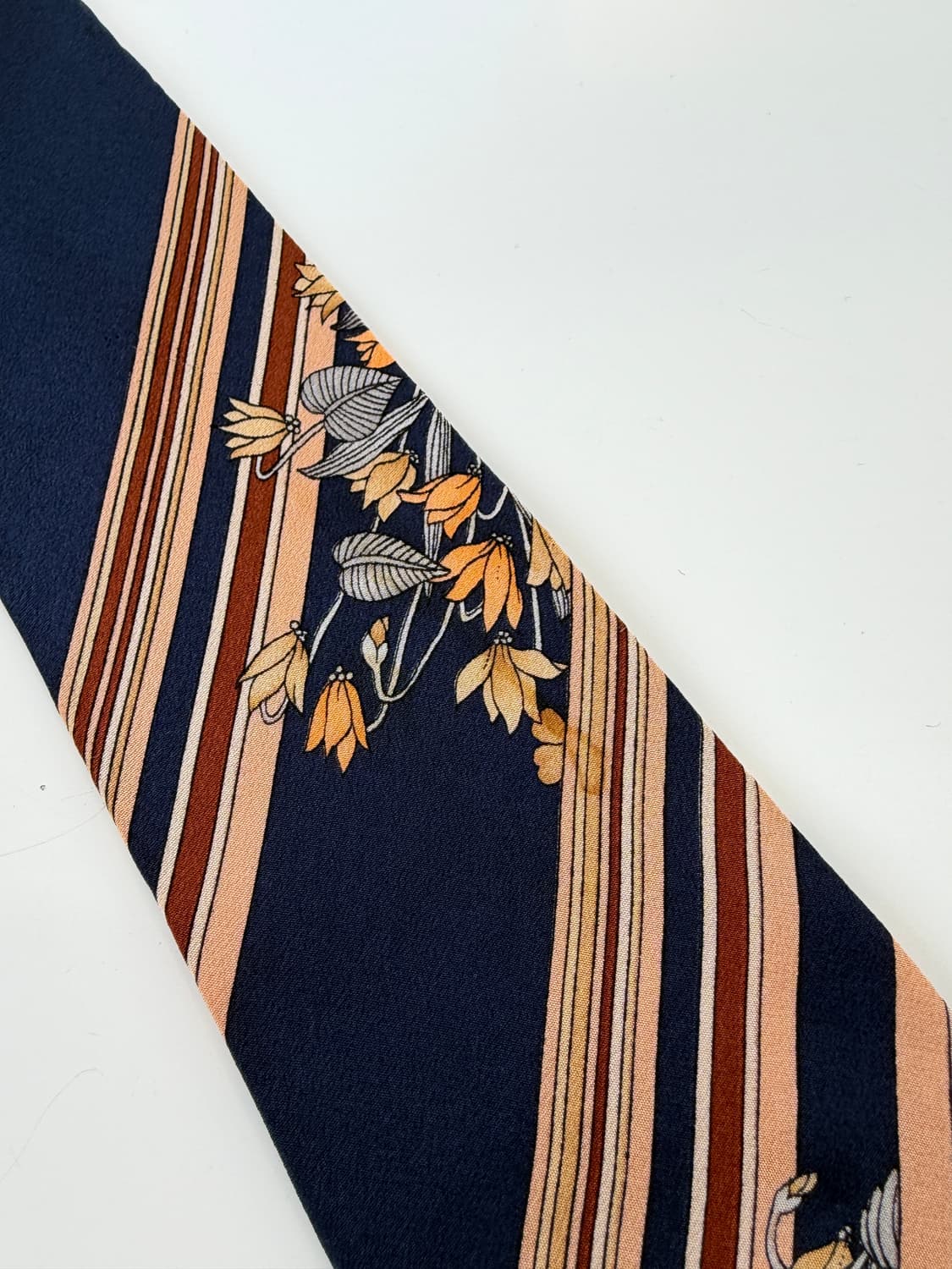 레오나르드(Leonard) 실크 넥타이 8.3cm 상품이미지8