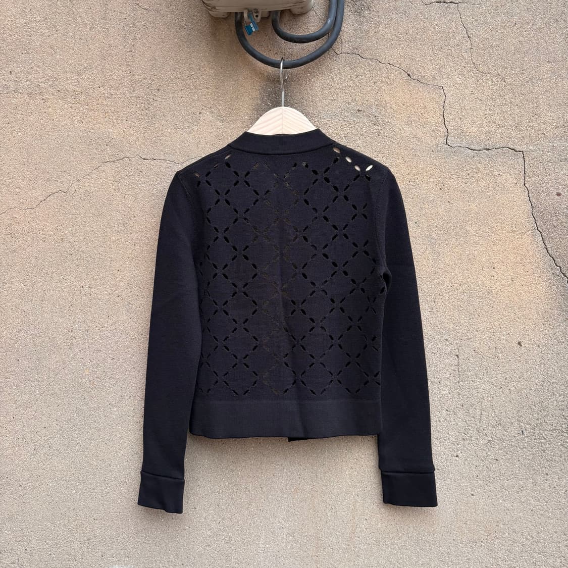 엠포리오 알마니 레이저 컷 가디건 상품이미지5