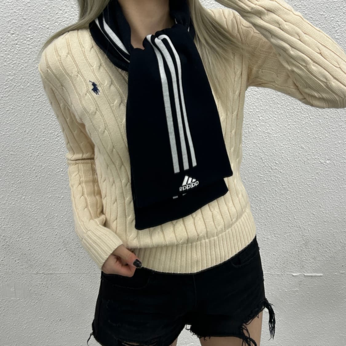 아디다스 화이트라인 블랙 머플러 상품이미지1