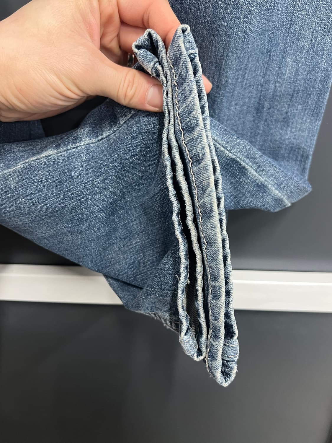 Levis 리바이스 505 레귤러 스트레이트 연청 데님 팬츠 상품이미지4