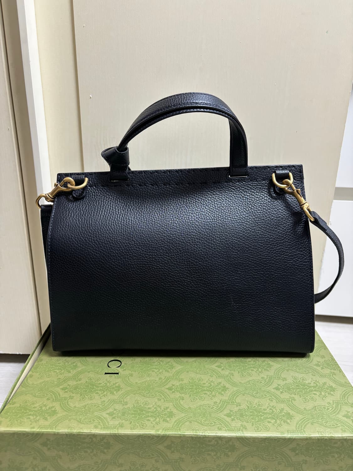 Gucci GG 마몽 탑핸들 플랩백 미디움 상품이미지5