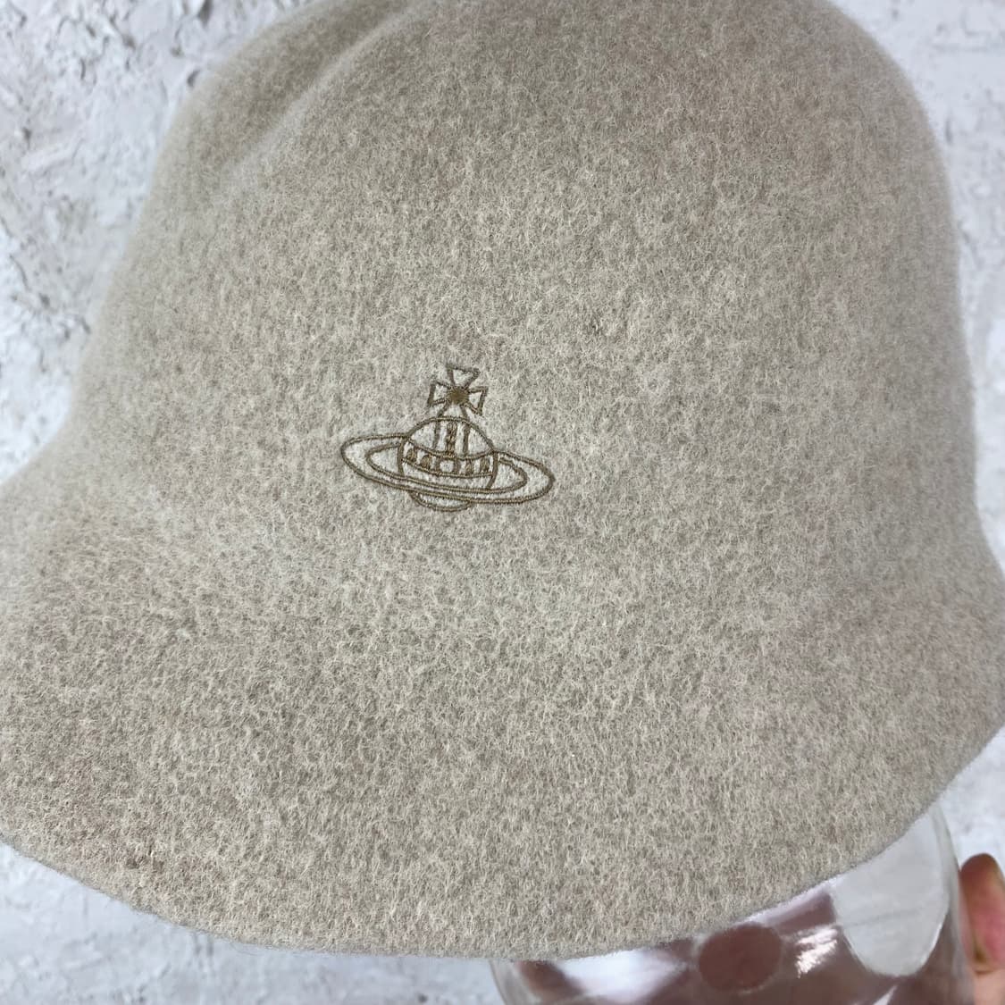 비비안 웨스트우드 ORB 로고 엠브로이더리 울 버킷 햇 상품이미지5