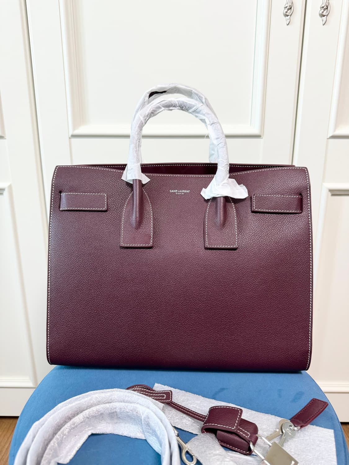 (새상품) 생로랑 삭드쥬르 S 사이즈 (스티치 한정판) 상품이미지1