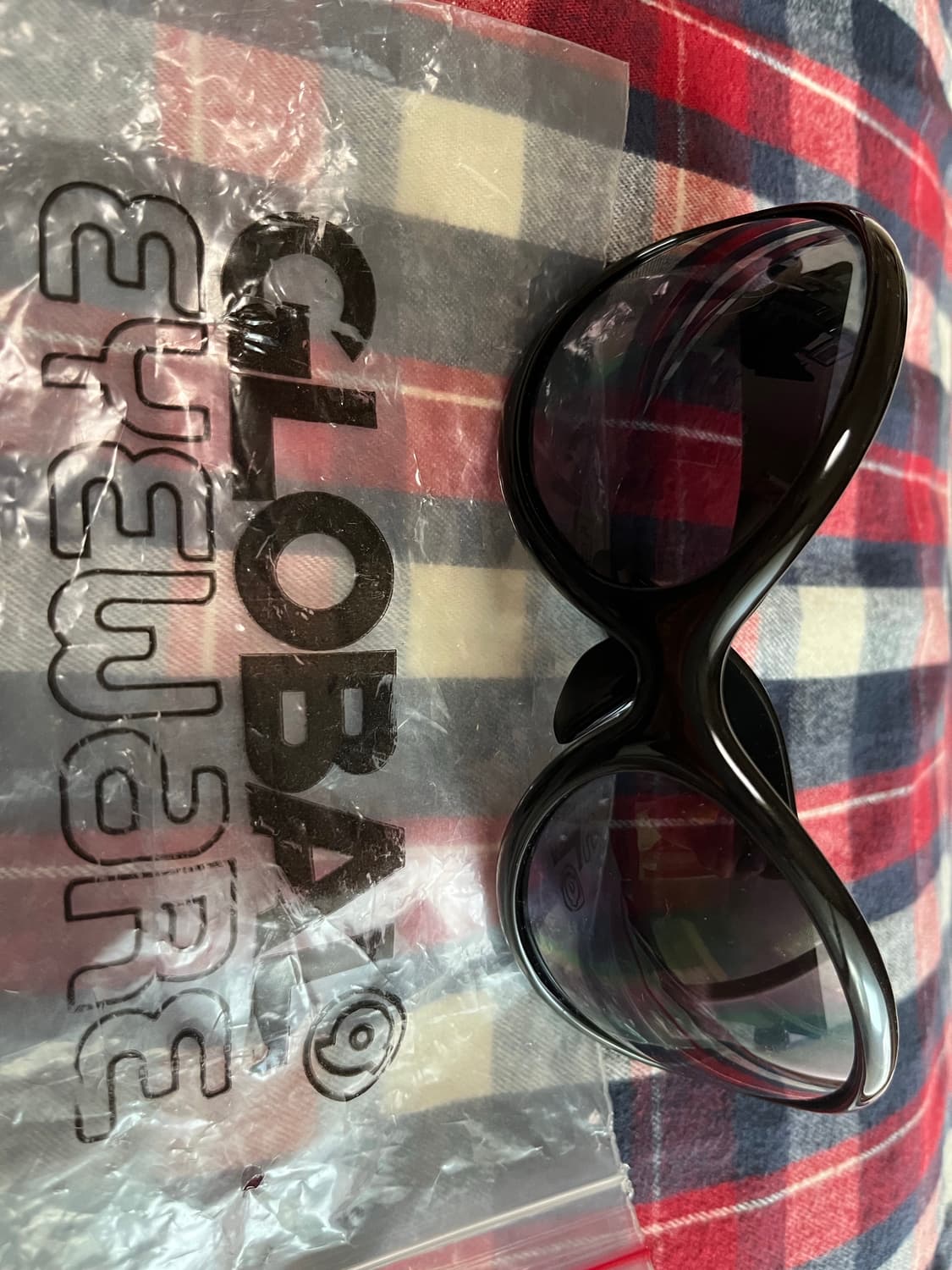 Global Eyeware 오버사이즈 블랙 히데 선글라스 상품이미지8