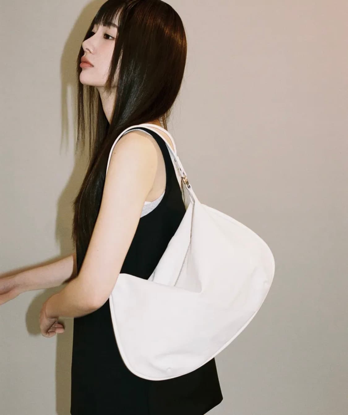 여밈 half moon bag (cream) 상품이미지1
