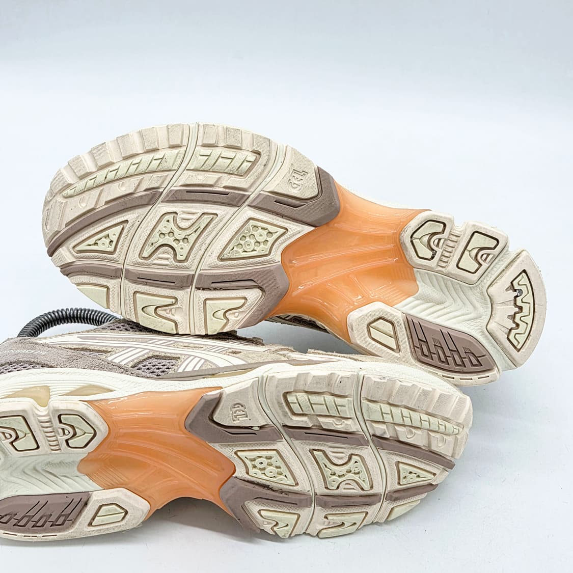  아식스 젤 카야노 14 화이트 피치 크림 (235)  상품이미지3