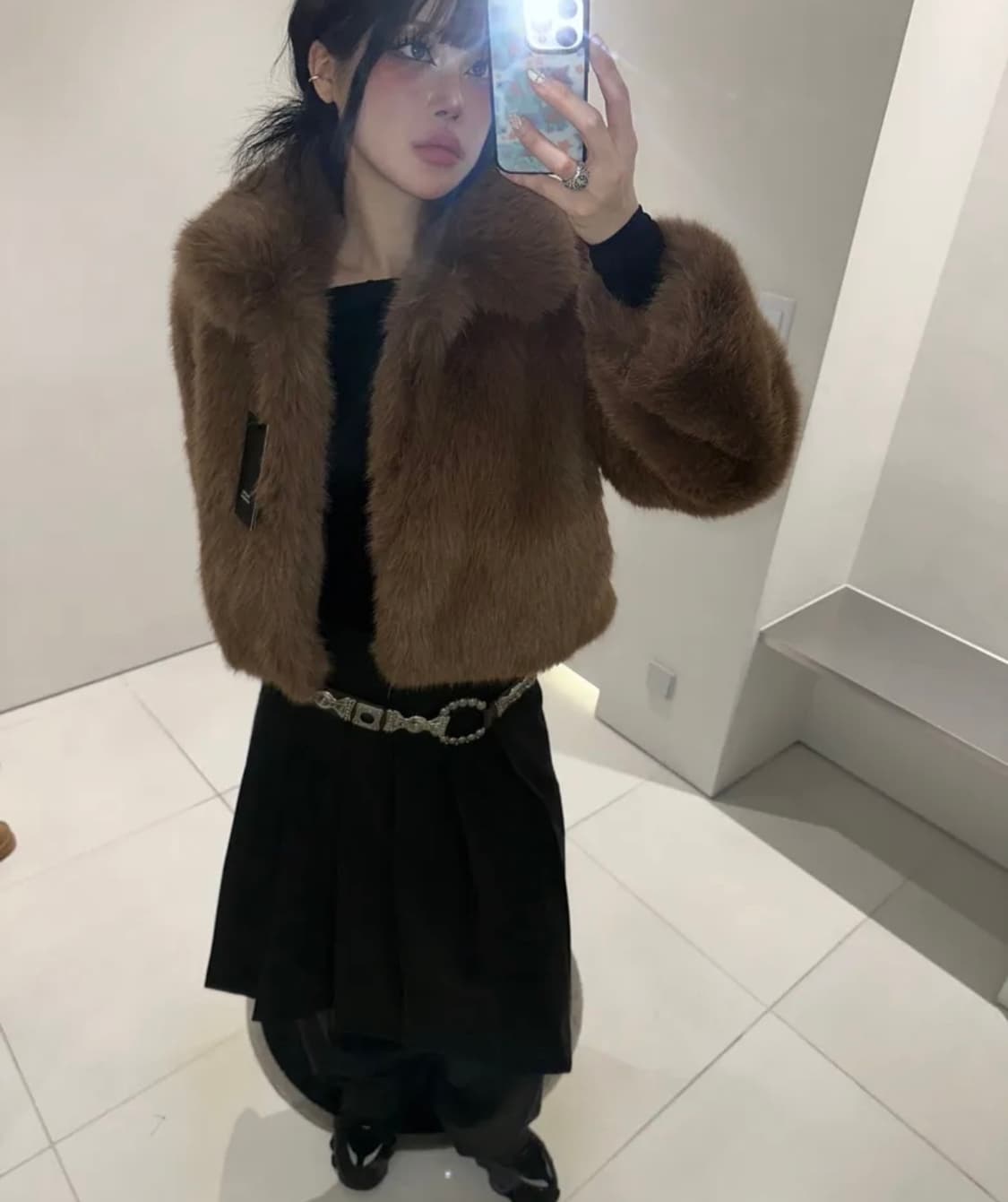 무신사 스탠다드 우먼 브라운 페이크 퍼 자켓 상품이미지1