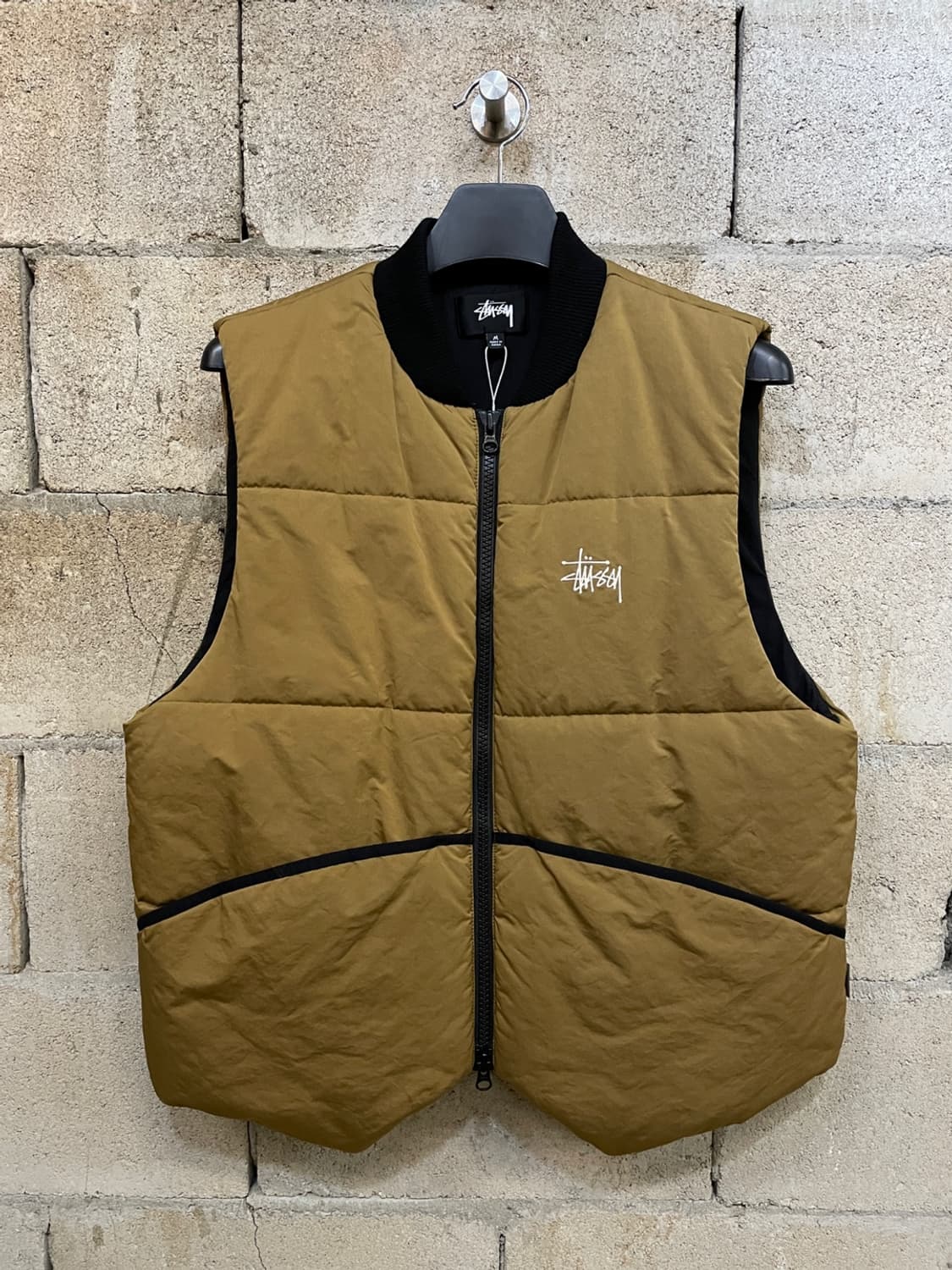 스투시 프리마로프트 퀼팅 조끼 상품이미지1