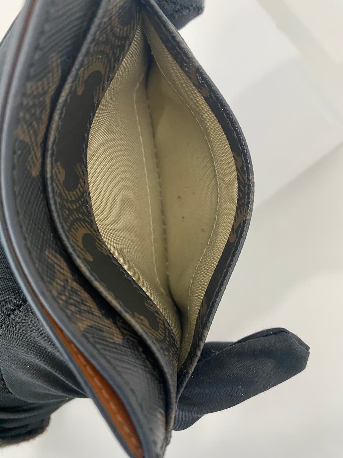 셀린느 트리옹프 카드지갑 상품이미지8