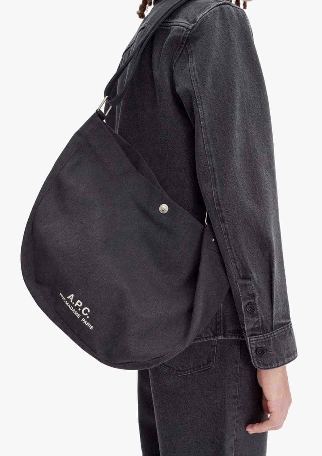 (새상품60%할인)APC 아페쎄 정품 남녀공용 저널 숄더백 블랙 상품이미지1