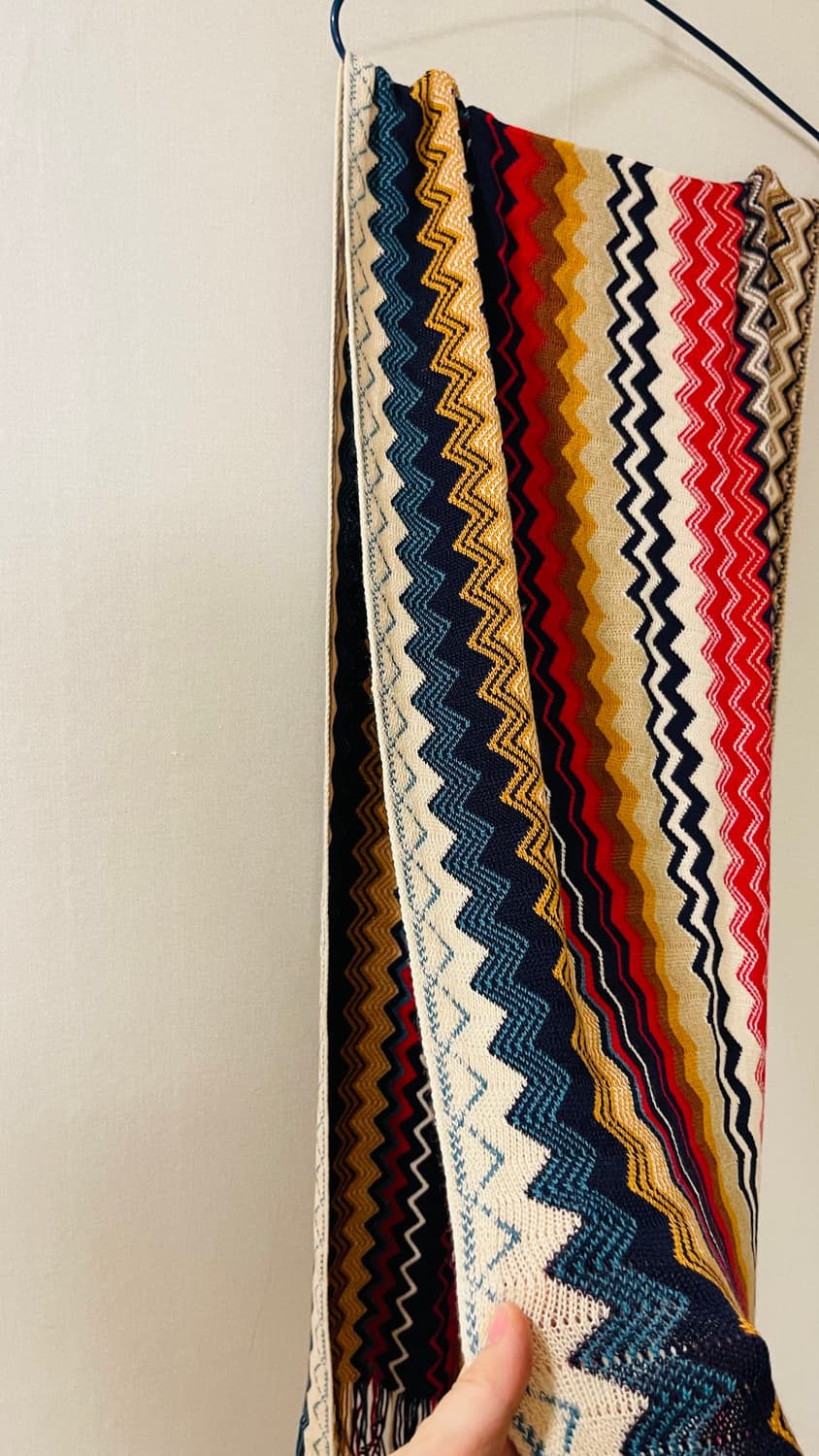 정품 미쏘니 지그재그 패턴 프린지 머플러 스카프. 클래식템이에요.  상품이미지2