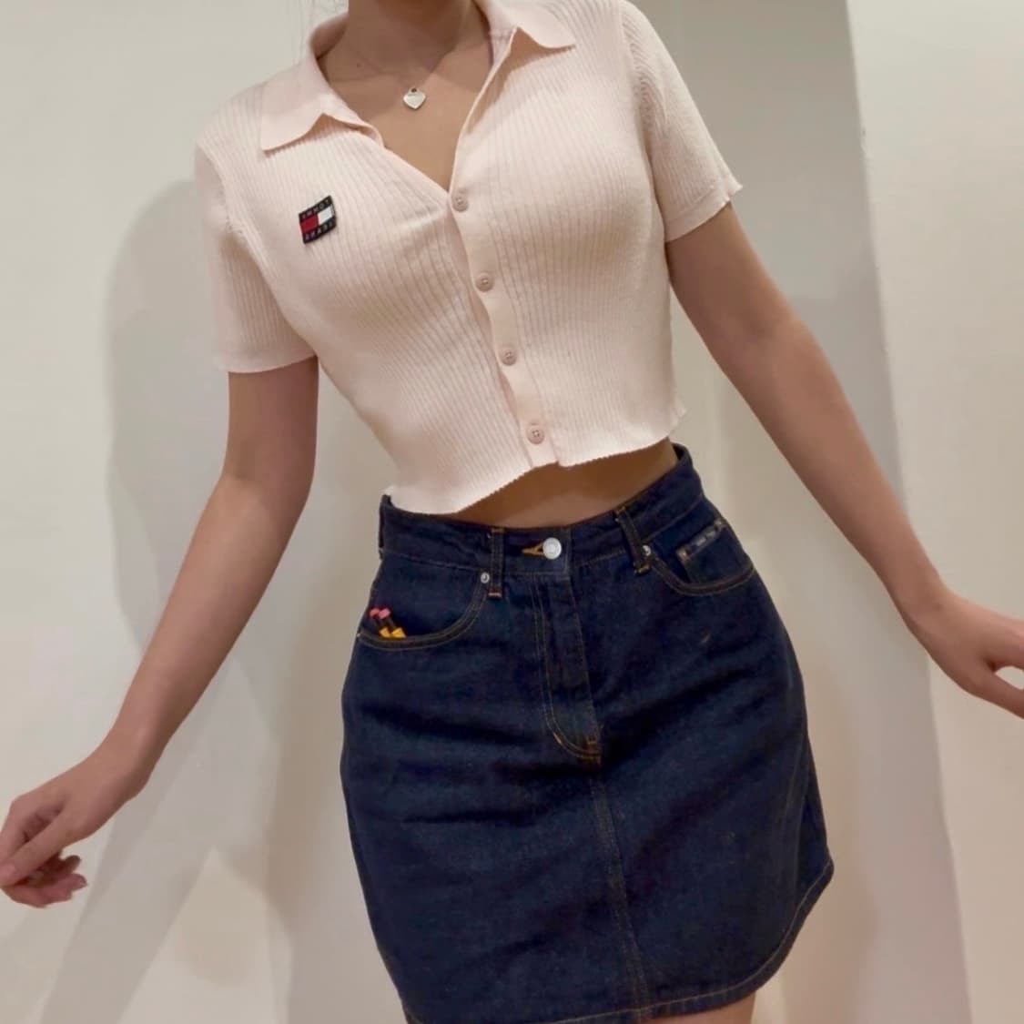 타미 힐피거 베이비핑크 크롭탑 반팔 상품이미지1