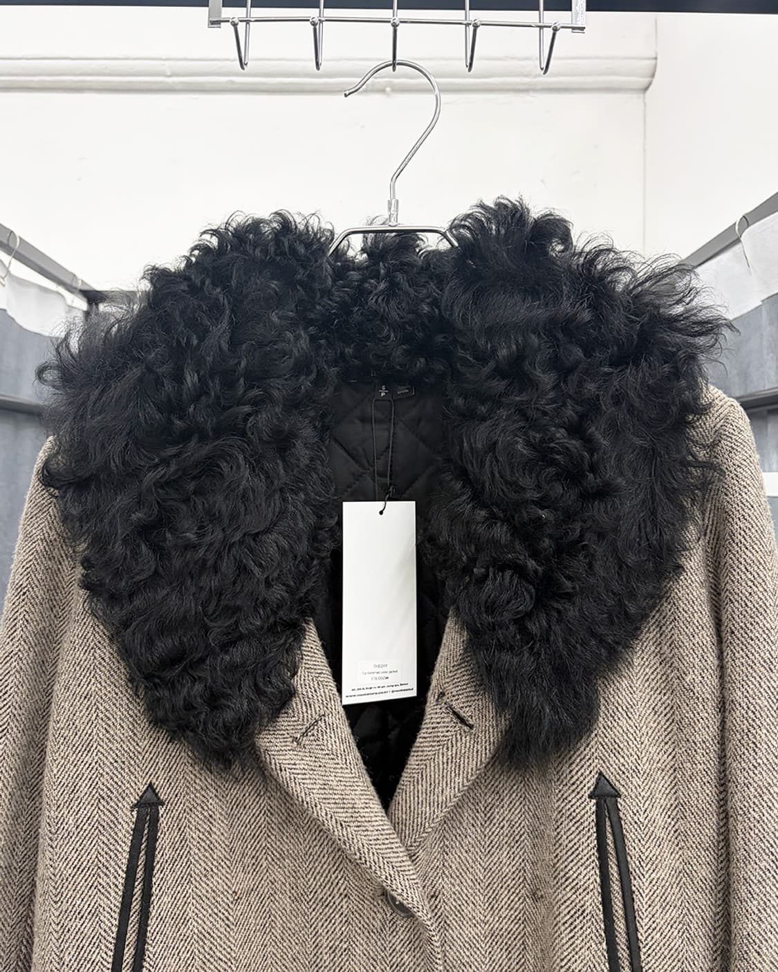 띠어리 퍼 트리밍 헤링본 하프 코트 상품이미지3