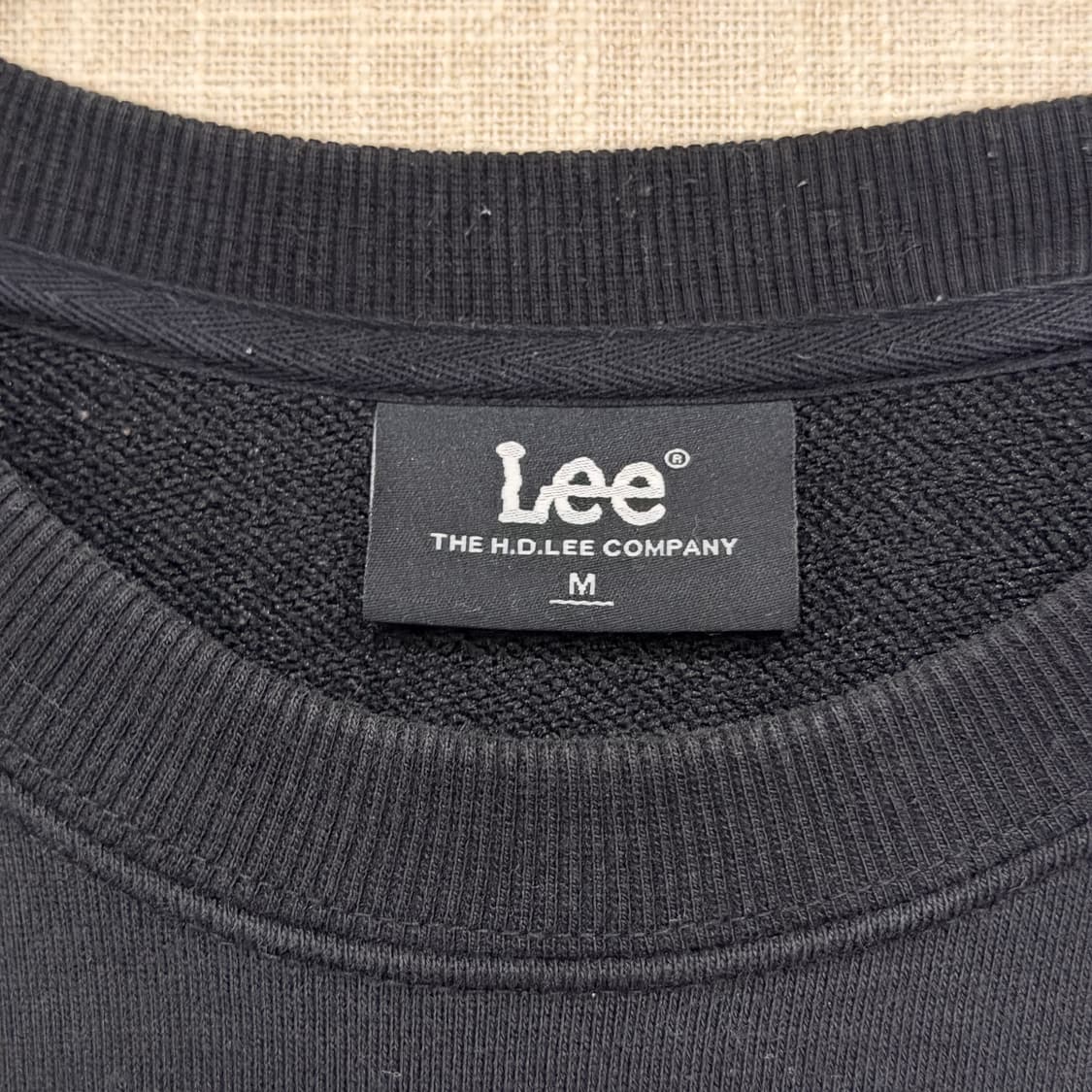Lee 리 빅트위치 맨투맨 M 블랙 상품이미지4