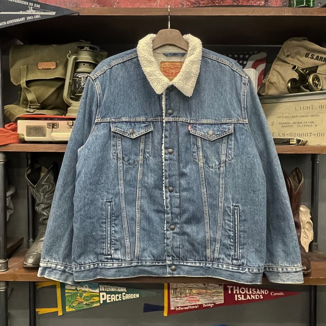 리바이스 타입 3 쉐르파 진청 데님 트러커 자켓 상품이미지1