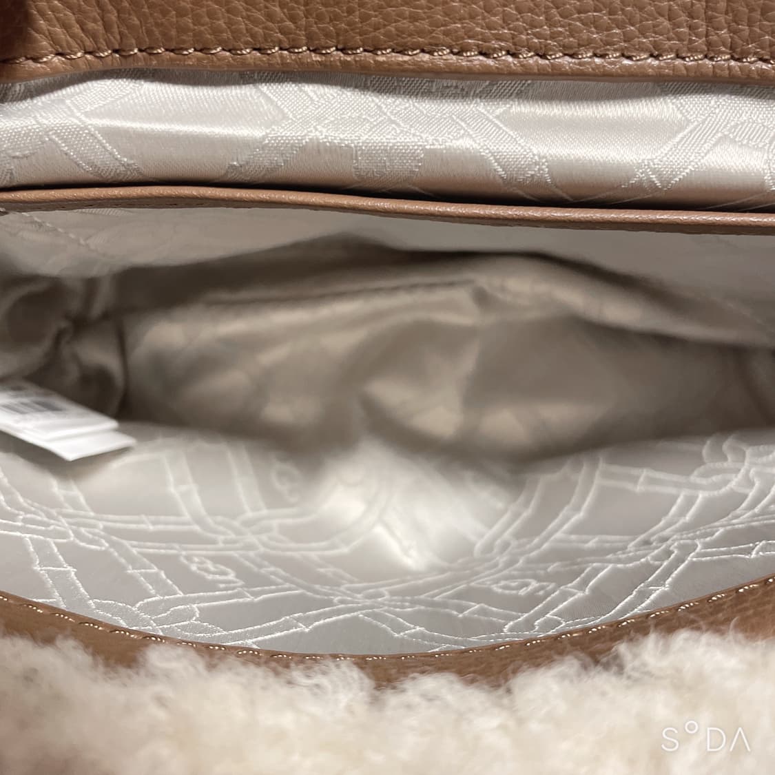 UGG 어그 크로스백 상품이미지9