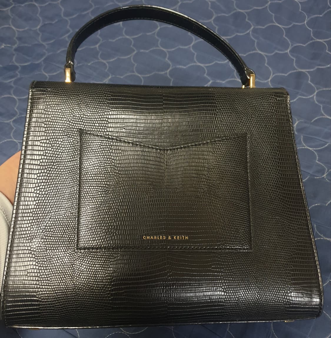 찰스앤키스 링버튼 레더 도트백 블랙 상품이미지2