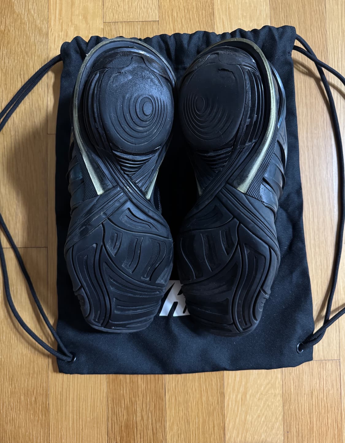 발렌시아가 타이렉스 올블랙 43 팝니다 상품이미지3