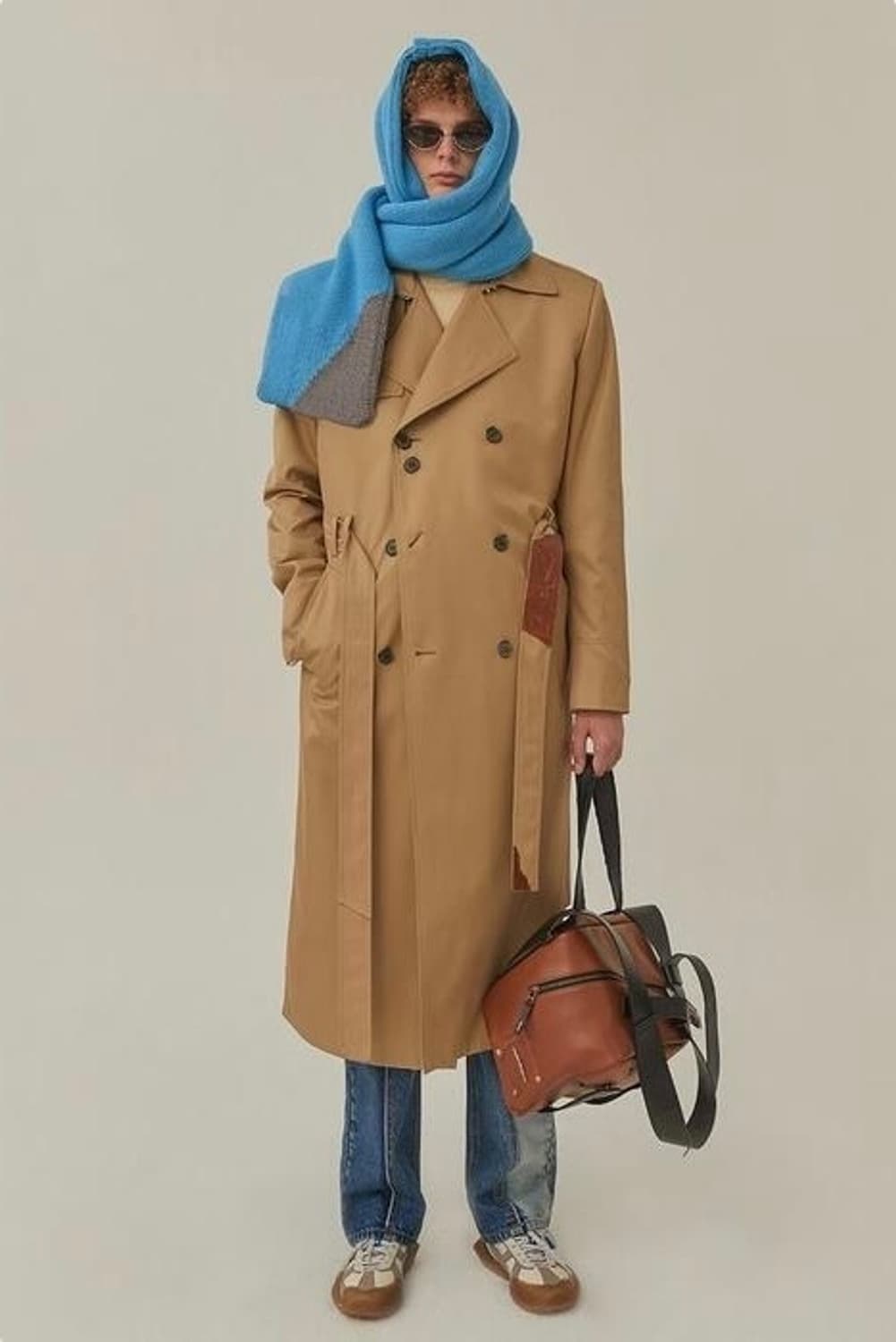 아더에러 20FW 톤 라벨 트렌치 코트 상품이미지3