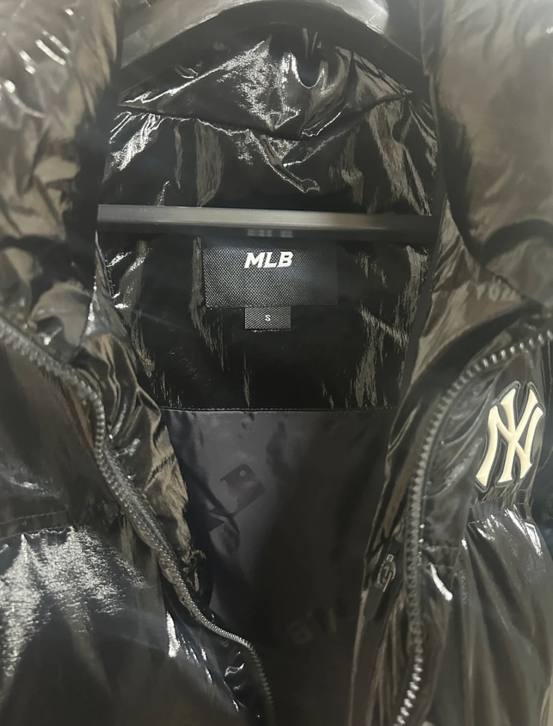 MLB 유광 커브 패딩(거의새것) 상품이미지2