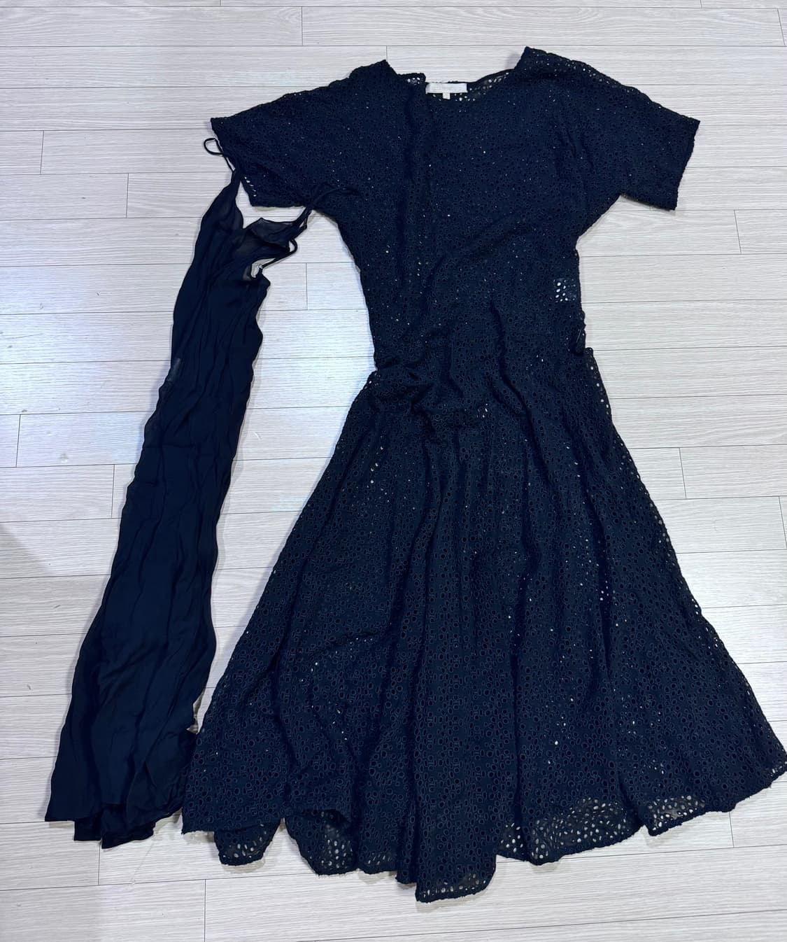 55 바네사브루노 정가128만 전판 레이스 자수 블랙  롱 원피스 산드로 상품이미지8