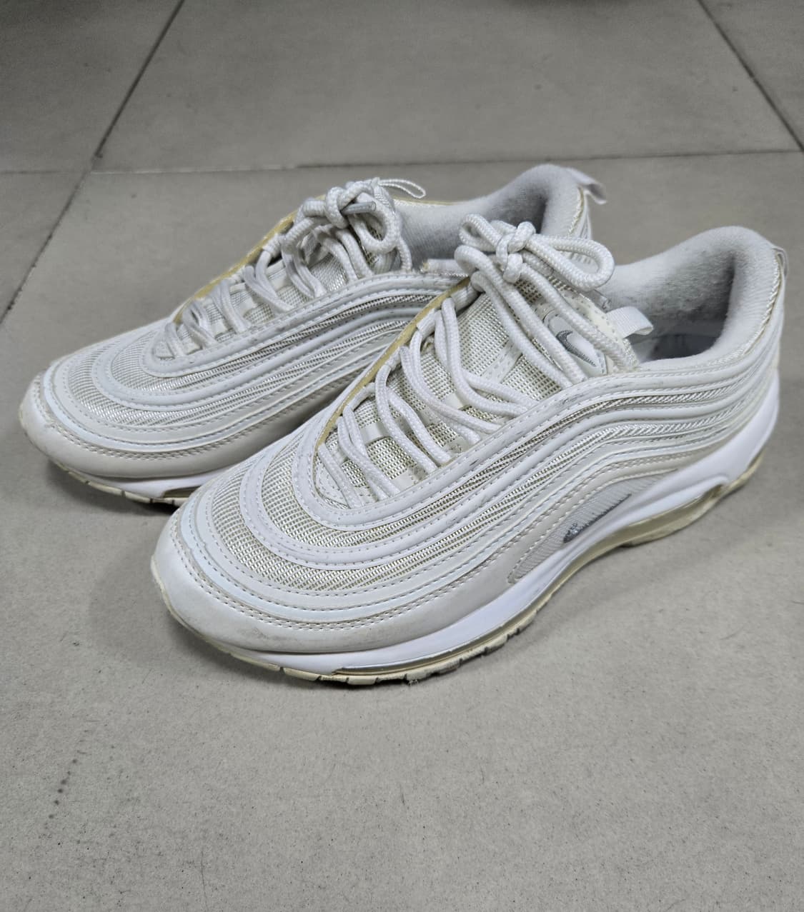 나이키 에어맥스97 트리플화이트 운동화 235mm 상품이미지2