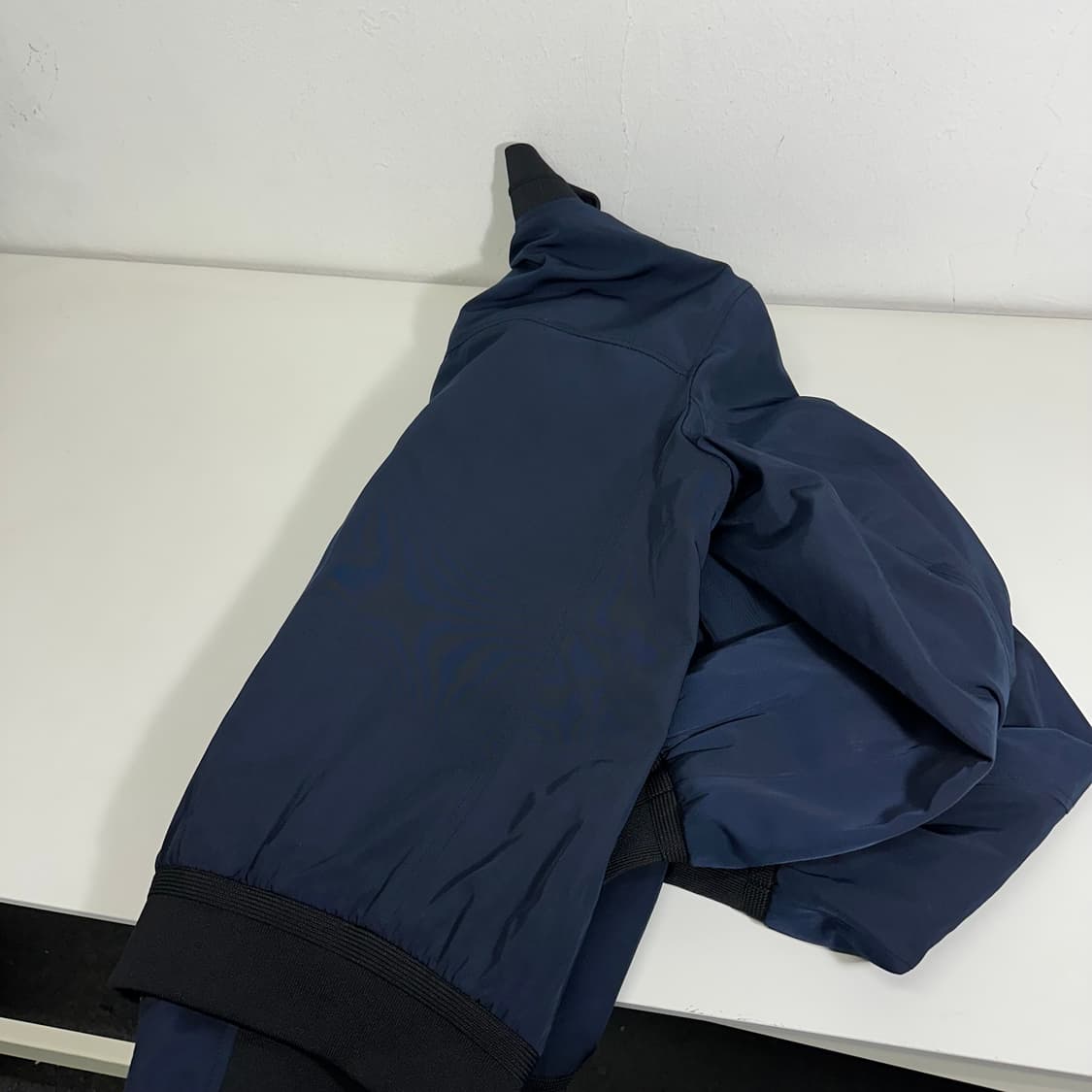 XL 켈빈클라인 네이비 기본로고 누빔 항공점퍼 상품이미지6